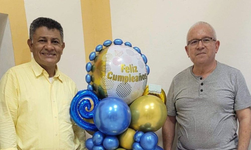 Sacerdotes Jairo Pravia y Víctor Godoy de la iglesia Inmaculada Concepción de María de Sébaco, Matagalpa. Foto: Tomada de redes.